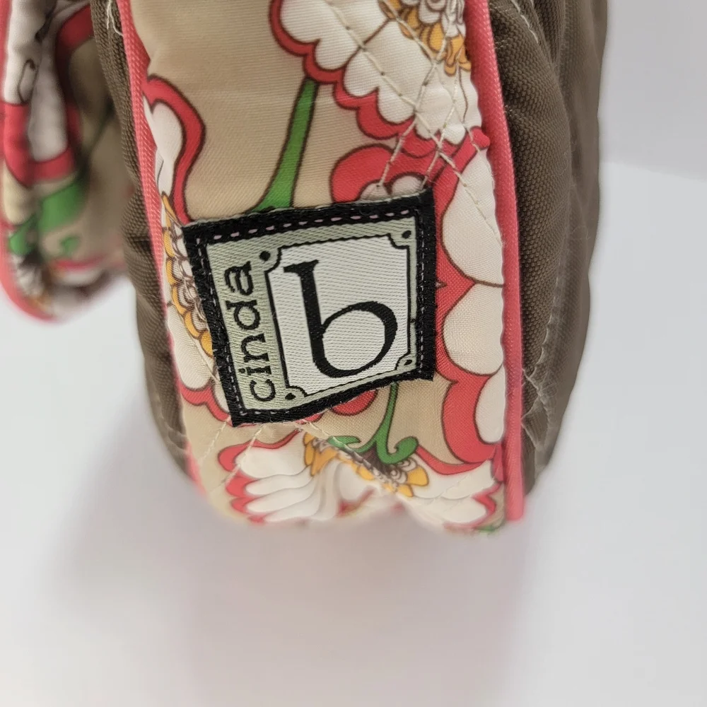 Cinda B. Crossbody‎ Bag P70